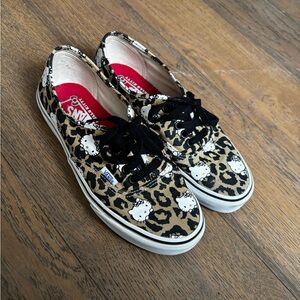 VANS x HELLO KITTY limited edition sneakers
